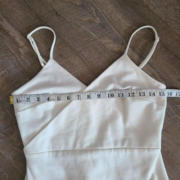 Lulu's US M Sealed With A Kiss White Ruffled Bodycon Dress Stretch NEW *Flawed* - Picture 14 of 15